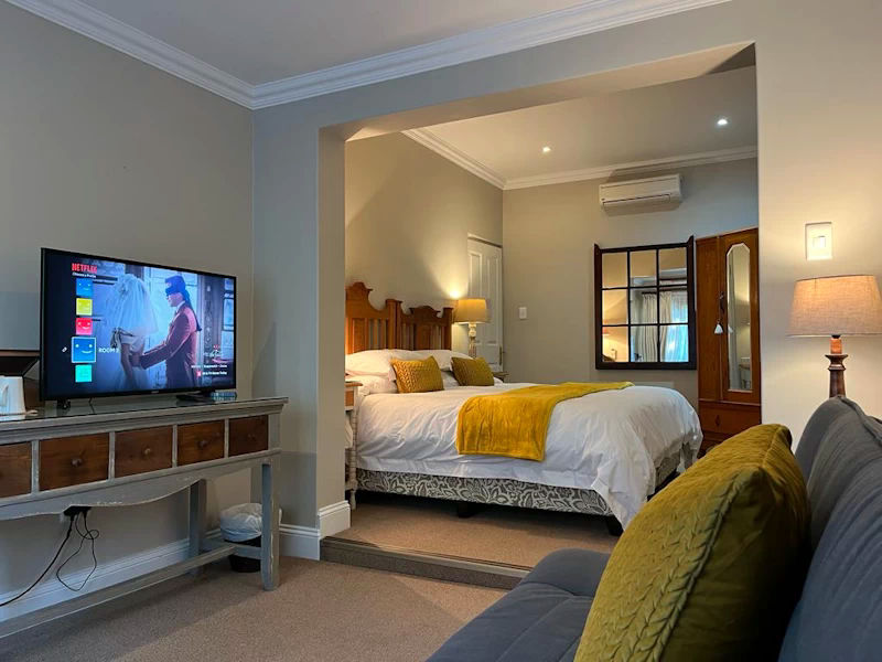 La Pension Guesthouse - Room 3 - King Room